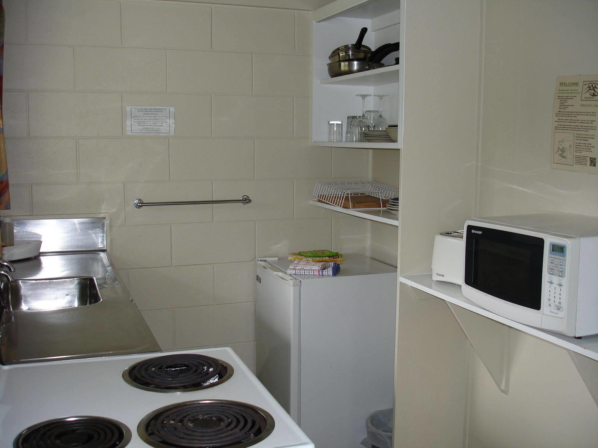 Alpine Holiday Apartments & Campground Hanmer Springs Exterior foto